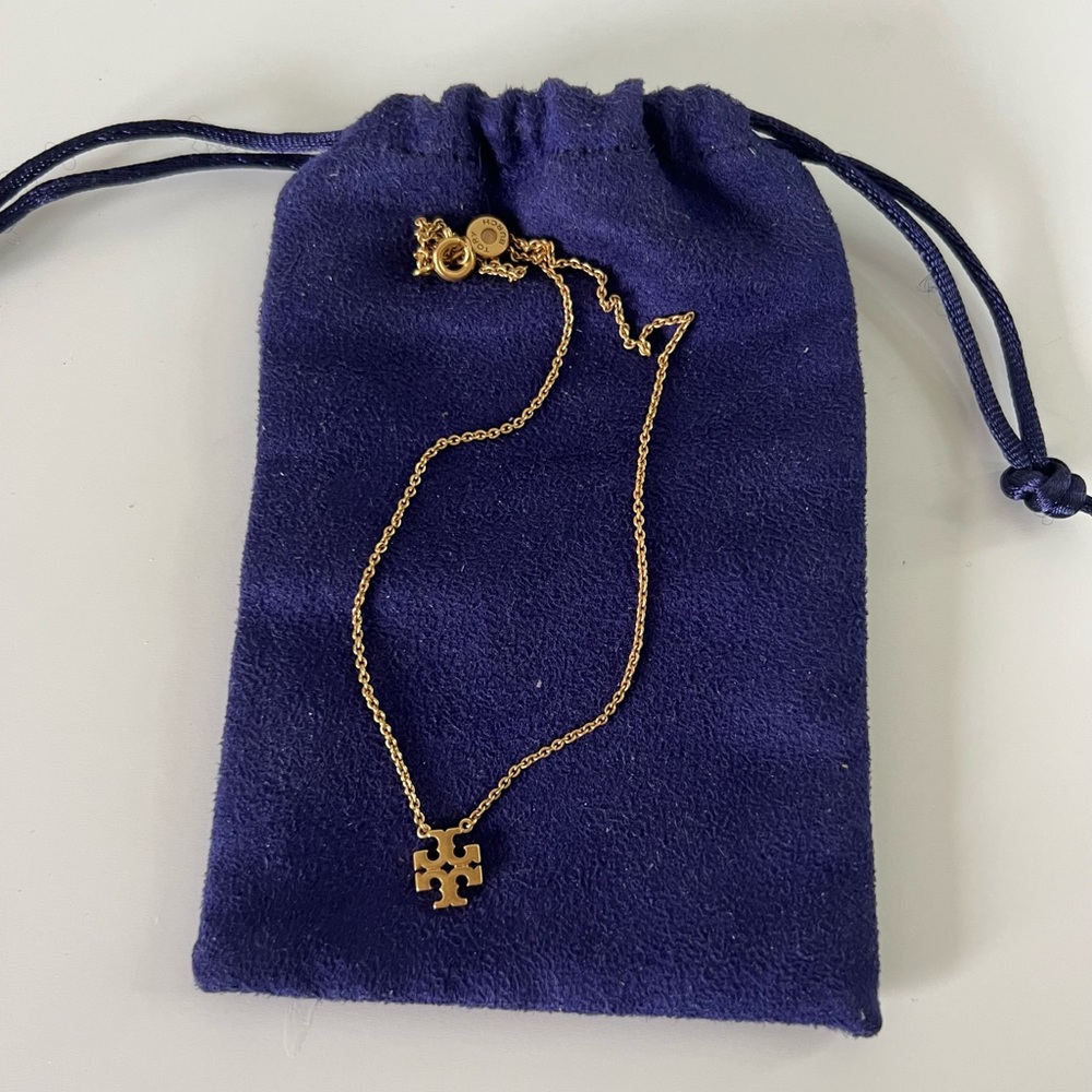 Tory Burch Pendant Necklace